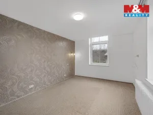 Prodej bytu 3+1, Jaroměř - Pražské Předměstí, Husova, 124 m2