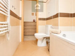 Prodej bytu 3+1, Plzeň - Lobzy, Dlouhá, 77 m2