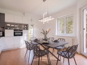 Prodej bytu 4+1, Beroun - Beroun-Hostim, Ke Svatému Jánu, 182 m2