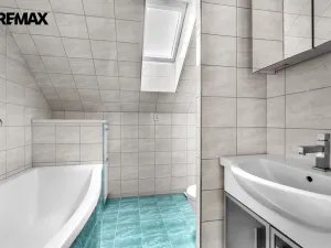 Prodej bytu 4+kk, Strančice, Náměstí Emila Kolbena, 108 m2