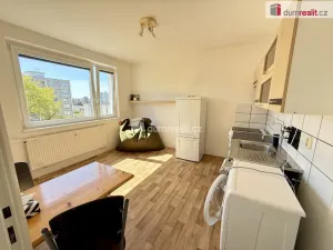 Pronájem bytu 1+1, Praha - Lhotka, Mirotická, 40 m2
