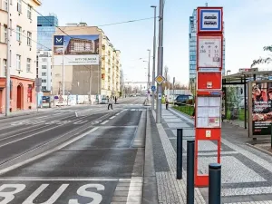 Pronájem bytu 1+kk, Praha - Holešovice, Na Maninách, 41 m2