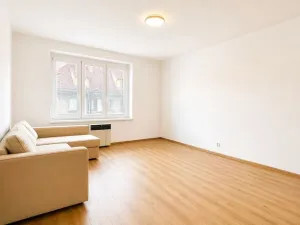 Prodej bytu 2+1, Cheb, Májová, 63 m2
