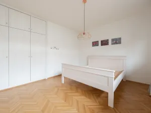 Pronájem bytu 2+kk, Praha - Vršovice, Kišiněvská, 52 m2