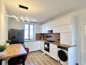 Pronájem bytu 2+kk, Pardubice, Teplého, 40 m2