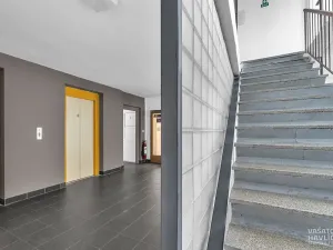 Pronájem kanceláře, Hradec Králové, Akademika Heyrovského, 30 m2