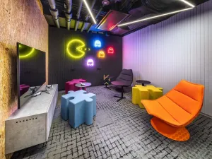 Pronájem kanceláře, Praha - Karlín, Karolinská, 3237 m2