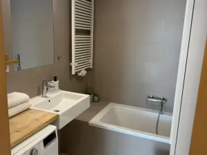 Pronájem bytu 3+kk, Praha - Břevnov, Ve Střešovičkách, 69 m2