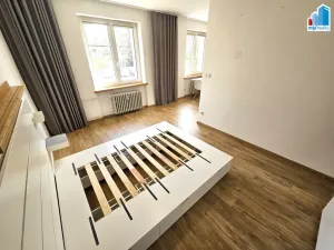 Pronájem bytu 1+kk, Plzeň, Strnadova, 54 m2