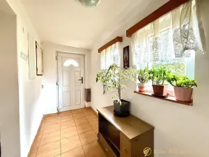 Prodej rodinného domu, Cerhenice, Na vinici, 188 m2