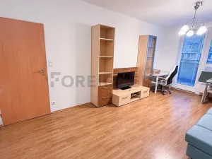 Pronájem bytu 2+kk, Praha - Vysočany, Podkovářská, 46 m2