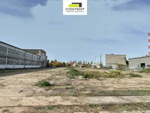 Pronájem komerčního pozemku, Hradec Králové - Kukleny, Pražská třída, 2000 m2