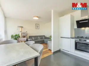 Prodej bytu 3+1, Praha - Prosek, Bílinská, 61 m2