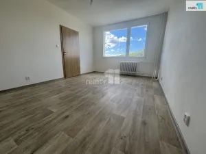Pronájem bytu 2+kk, Nový Bor, Sadová, 36 m2