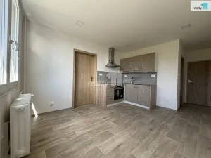 Pronájem bytu 2+kk, Nový Bor, Sadová, 36 m2