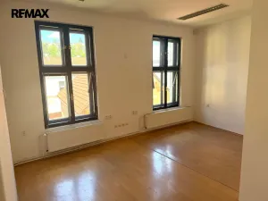 Prodej komerční nemovitosti, Třebíč - Jejkov, Smila Osovského, 250 m2
