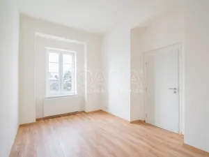 Pronájem bytu 4+kk, Dřevohryzy, 93 m2