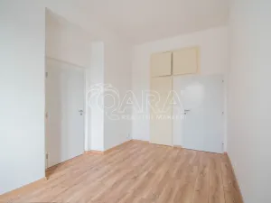 Pronájem bytu 4+kk, Dřevohryzy, 93 m2