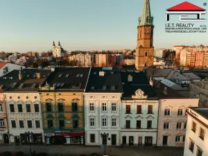 Prodej apartmánu, Frýdek-Místek, Zámecké nám., 405 m2