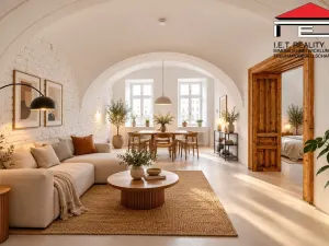 Prodej apartmánu, Frýdek-Místek, Zámecké nám., 405 m2