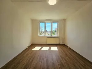 Pronájem bytu 2+1, Praha, Dolnojirčanská, 61 m2