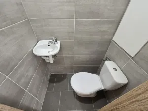 Pronájem bytu 2+1, Praha, Dolnojirčanská, 61 m2