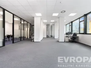 Pronájem kanceláře, Pardubice - Zelené Předměstí, třída Míru, 272 m2