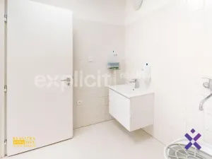 Pronájem kanceláře, Zlín, Rašínova, 108 m2