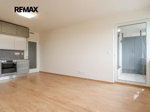 Pronájem bytu 2+kk, Praha - Kamýk, Zimova, 58 m2