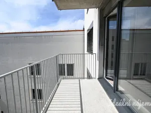 Pronájem bytu 1+kk, Brno - Trnitá, Křenová, 29 m2