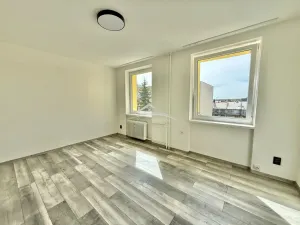 Pronájem bytu 3+1, Tábor, Kpt. Jaroše, 63 m2