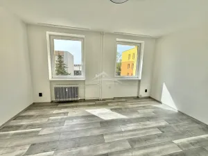 Prodej bytu 3+1, Tábor, Kpt. Jaroše, 63 m2