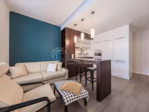 Pronájem bytu 2+kk, Praha - Vysočany, Novovysočanská, 48 m2