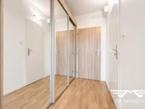 Pronájem bytu 1+kk, Praha - Troja, Lublinská, 42 m2