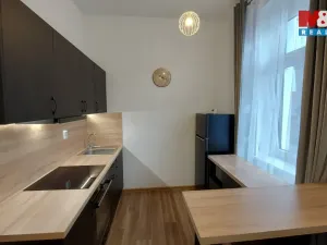 Pronájem bytu 2+kk, Humpolec, Nerudova, 35 m2