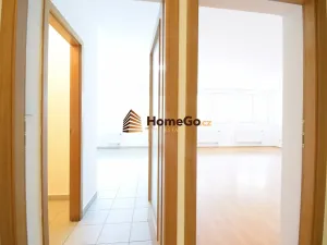 Pronájem bytu 1+kk, Praha - Troja, K Haltýři, 53 m2