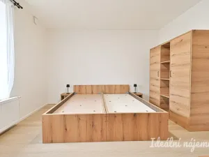 Pronájem bytu 1+1, Brno, Bubeníčkova, 25 m2