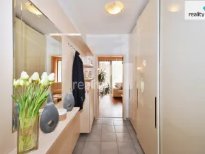 Prodej bytu 4+kk, Praha - Hloubětín, Nademlejnská, 93 m2