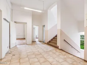 Pronájem kanceláře, Děčín, Košická, 635 m2