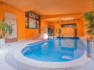 Prodej vily, Říčany - Strašín, Modřínová, 458 m2