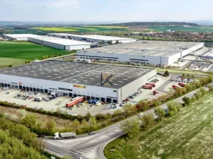 Pronájem komerční nemovitosti, Kozomín, 322 m2