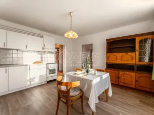 Prodej rodinného domu, Starovice, 300 m2