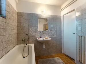 Prodej rodinného domu, Starovice, 300 m2