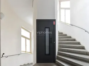 Pronájem bytu 3+1, Praha - Bubeneč, U akademie, 169 m2