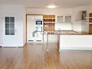 Pronájem bytu 2+kk, Praha, Na Harfě, 82 m2