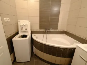 Pronájem bytu 1+1, Liberec, Táborská, 38 m2