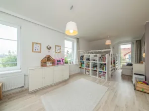 Pronájem rodinného domu, Veltrusy, Lomená, 139 m2