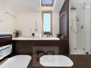 Prodej bytu 4+kk, Průhonice, Uhříněveská, 135 m2