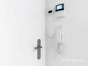 Pronájem bytu 1+kk, Praha - Hloubětín, Domalípova, 32 m2