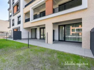 Pronájem bytu 1+kk, Praha - Hloubětín, Domalípova, 32 m2